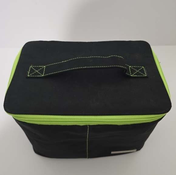 ⭐️40% Off⭐️ The Body Shop Vintage Train Case - Picture 13 of 14